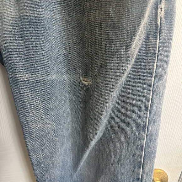Vintage Mens Distress Levi’s 550 light blue denim 34x32 Relaxed Fit - Picture 6 of 15